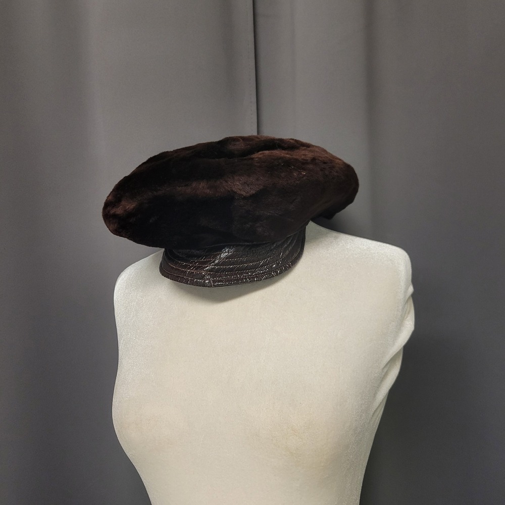 Vintage 90s y2k Suprema Newsboy Cap Brown Dyed Tuscan Lamb Fur Made in Italy S/M